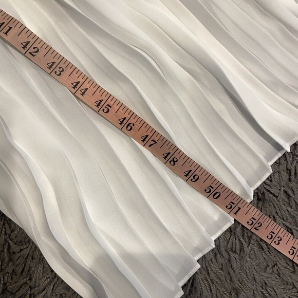 Vince. NEW Pleated Jumpsuit In Optic White V-Neck Sleeveless Size 8  $395.00 - Picture 15 of 16